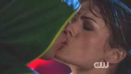 SMALLVILLE 6x10 HYDRO