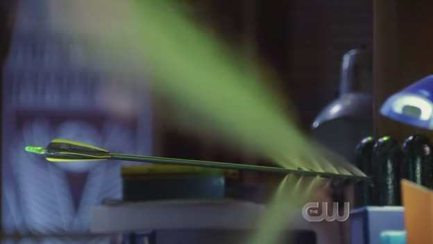 SMALLVILLE 6x4 ARROW