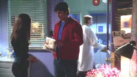 SMALLVILLE 6x6 FALLOUT